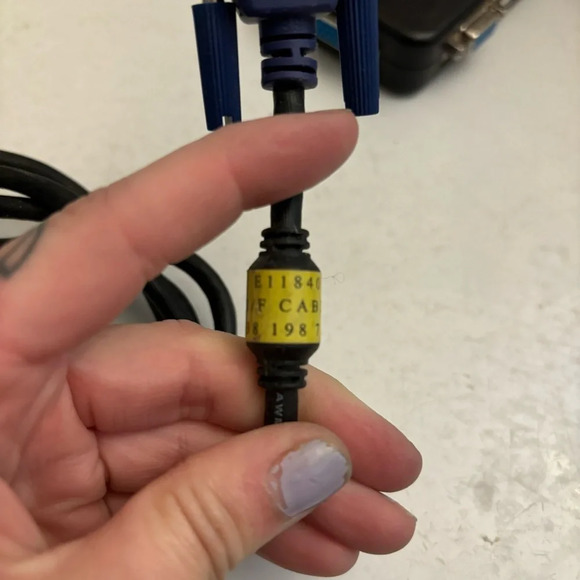 KVM Switch USB 2.0 Model MT-201UK 2 port console with  1.5 metre cable - Picture 12 of 13